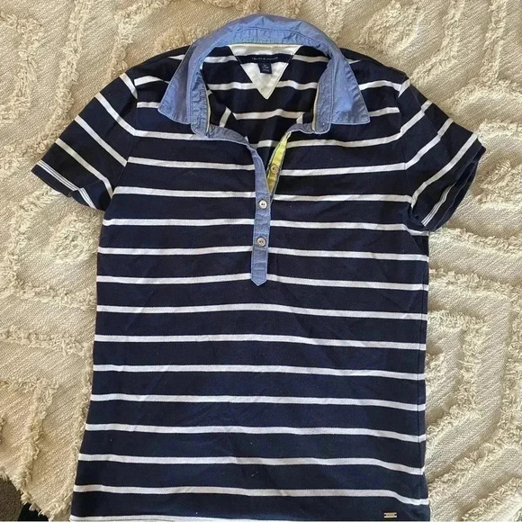 Tommy Hilfiger Tops - 𝅺TOMMY Hilfiger T-shirts